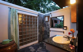 Bridge House Railay Beach Wing B Bathroom