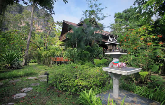 Bridge House Railay Beach, Garden