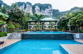 The pool,  Dream Valley Resort, Tonsai Beach, Thailand