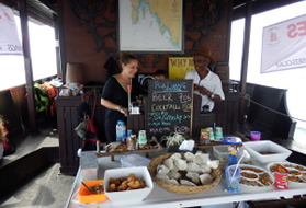 Dinner on the Pla Luang sailing junk